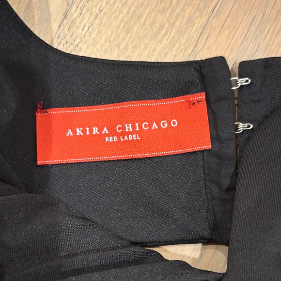 Akira Elegant Black Cross-Back Cutout Crop Top Bralette Size M/L - Picture 4 of 6